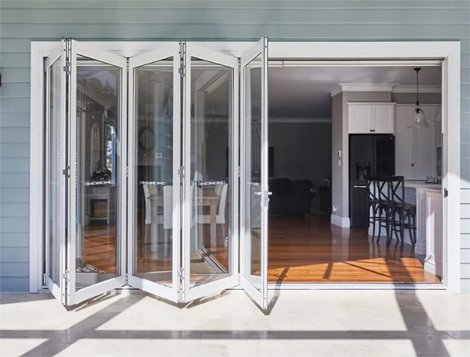 Aluminum Waterproof Bi-Fold Doors For Building With ≤2.1 Heat Insulation Coefficient