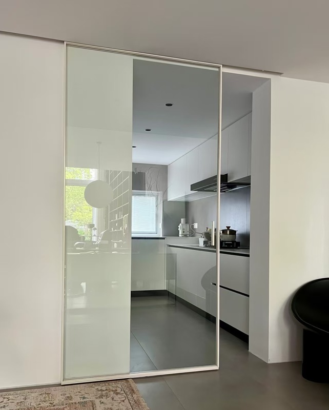 Elegant Minimalist Style Slim Frame Aluminium Alloy Sliding Door with Low-E Glass for Kitchen